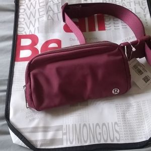 Lululemon Everywhere Belt Bag, Mulled Wine